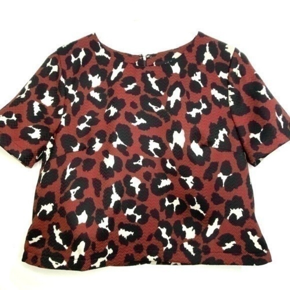 Ark & Co Women’s size Medium red & black animal print top 234B7